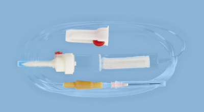 Система для вливаний гемотрансфузионная для крови с пластиковой иглой — 20 шт/уп купить оптом в Королёве